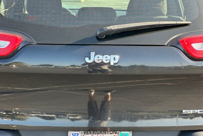 2016 Jeep Cherokee Sport