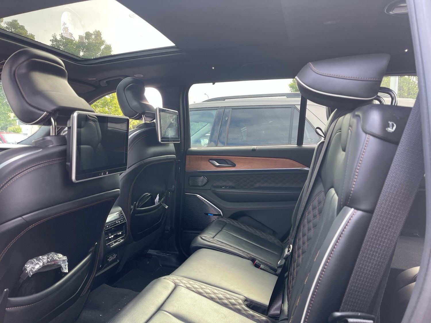 2022 Jeep Grand Cherokee L Summit