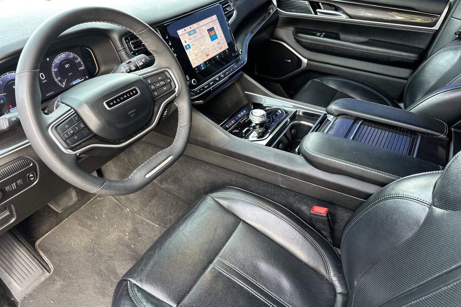 2023 Jeep Wagoneer Base