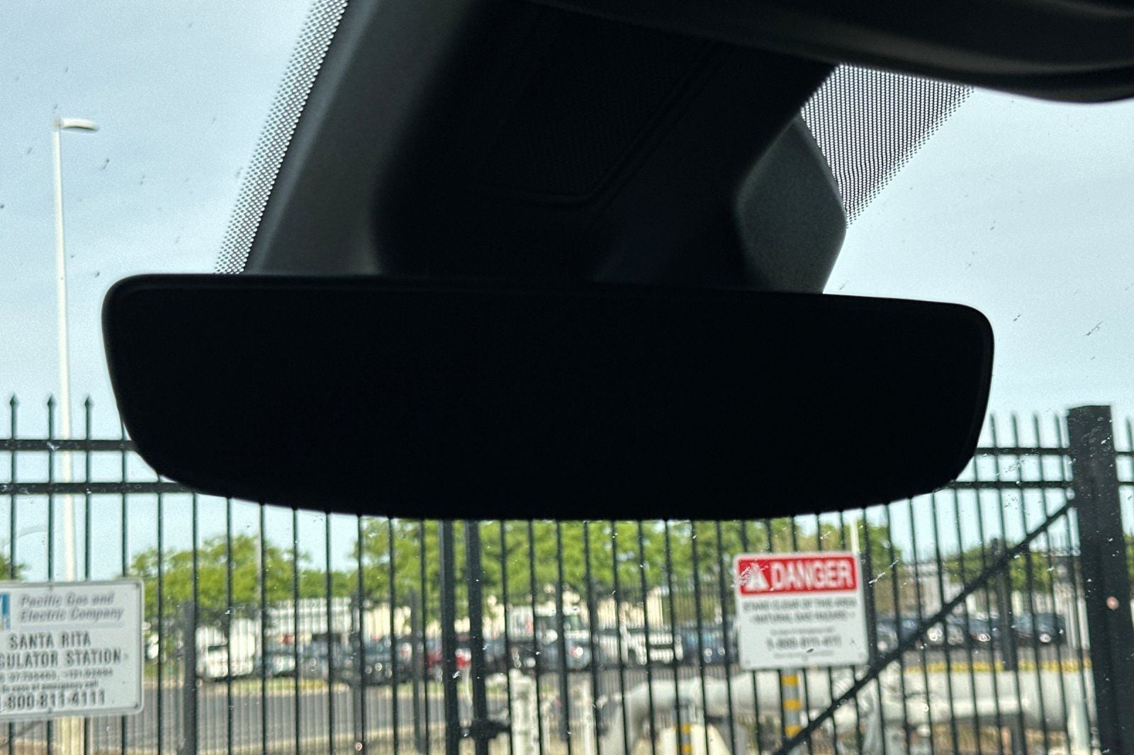 2023 Jeep Wagoneer Base