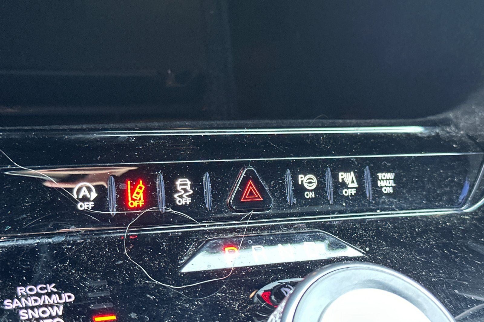 2023 Jeep Wagoneer Base