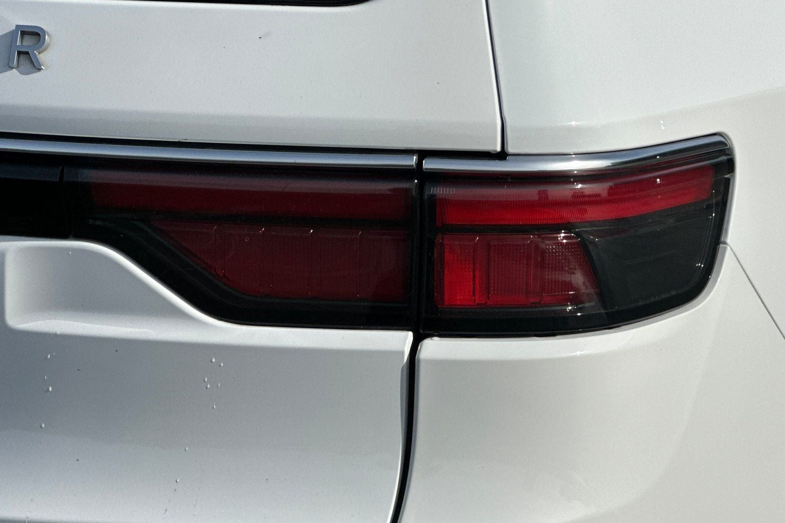 2023 Jeep Wagoneer Base