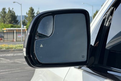 2023 Jeep Wagoneer Base