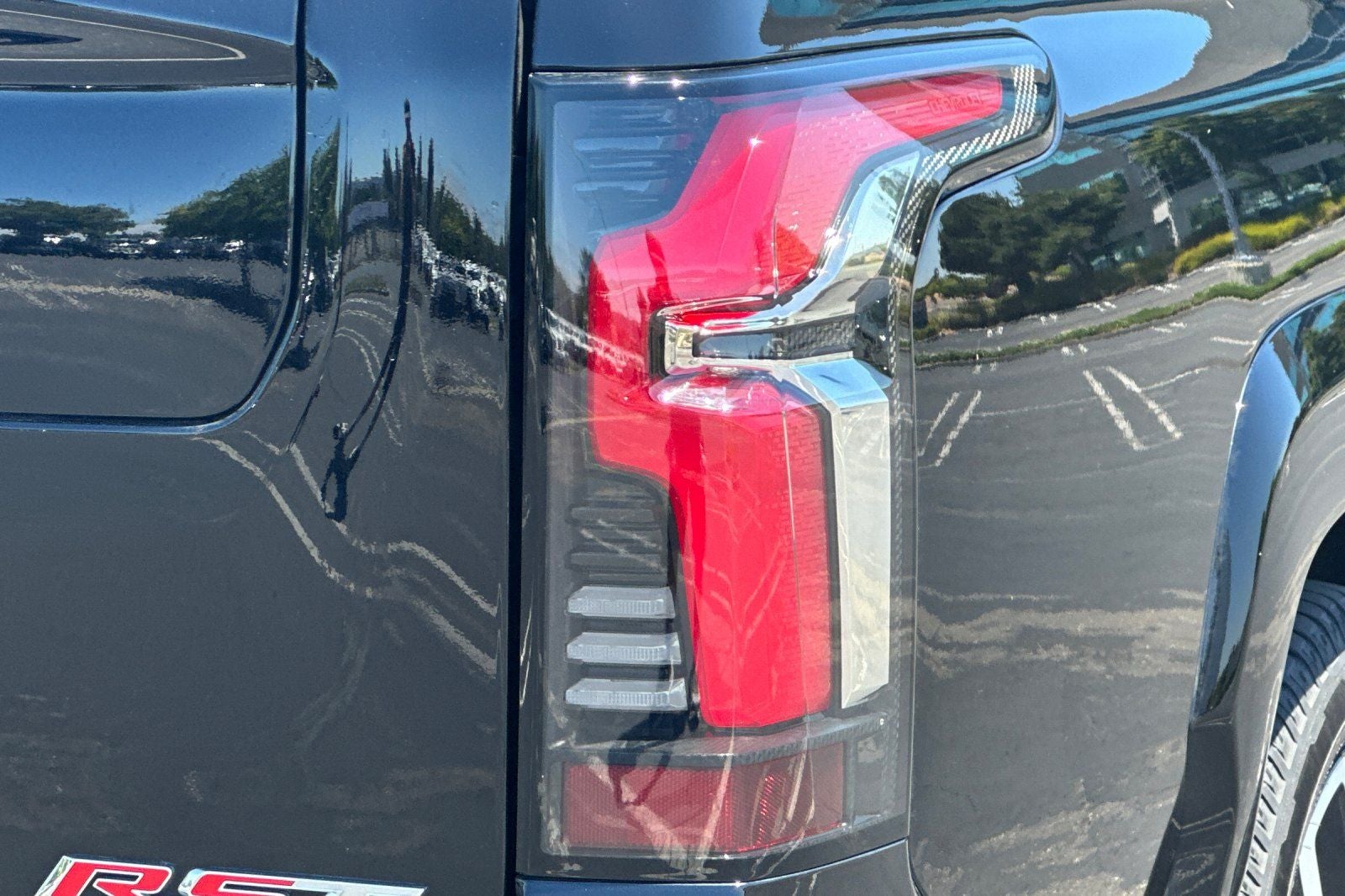 2025 Chevrolet Silverado EV RST