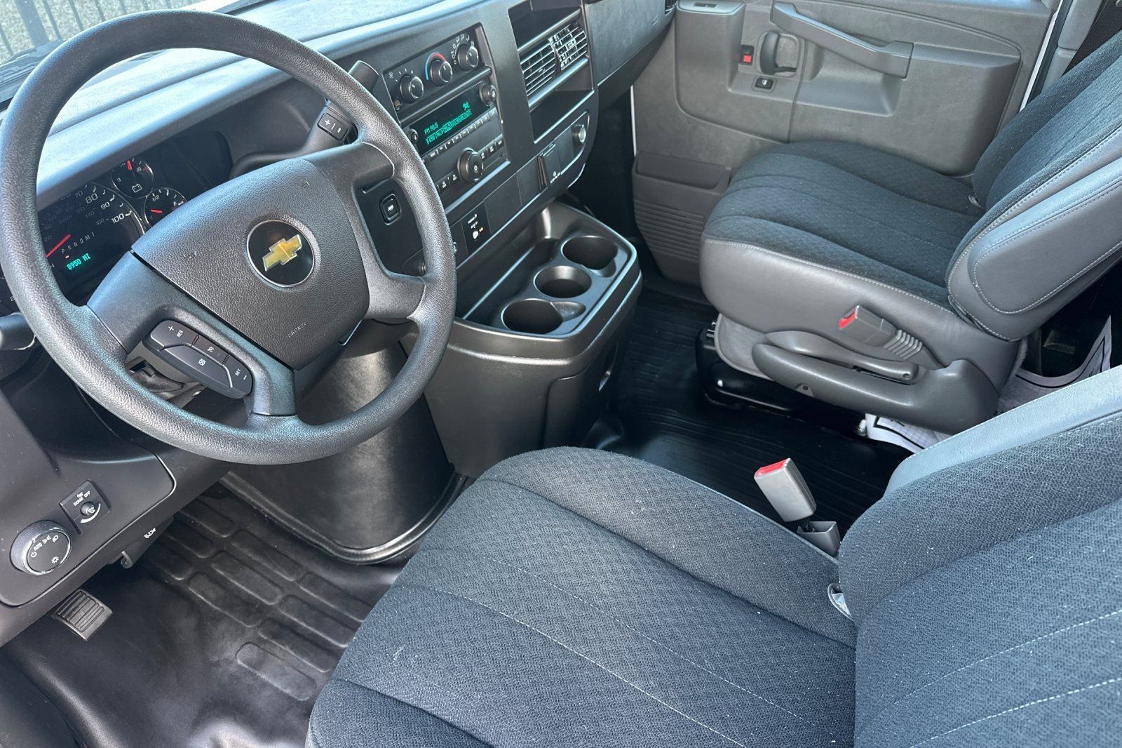 2025 Chevrolet Express 2500 Work Van Cargo