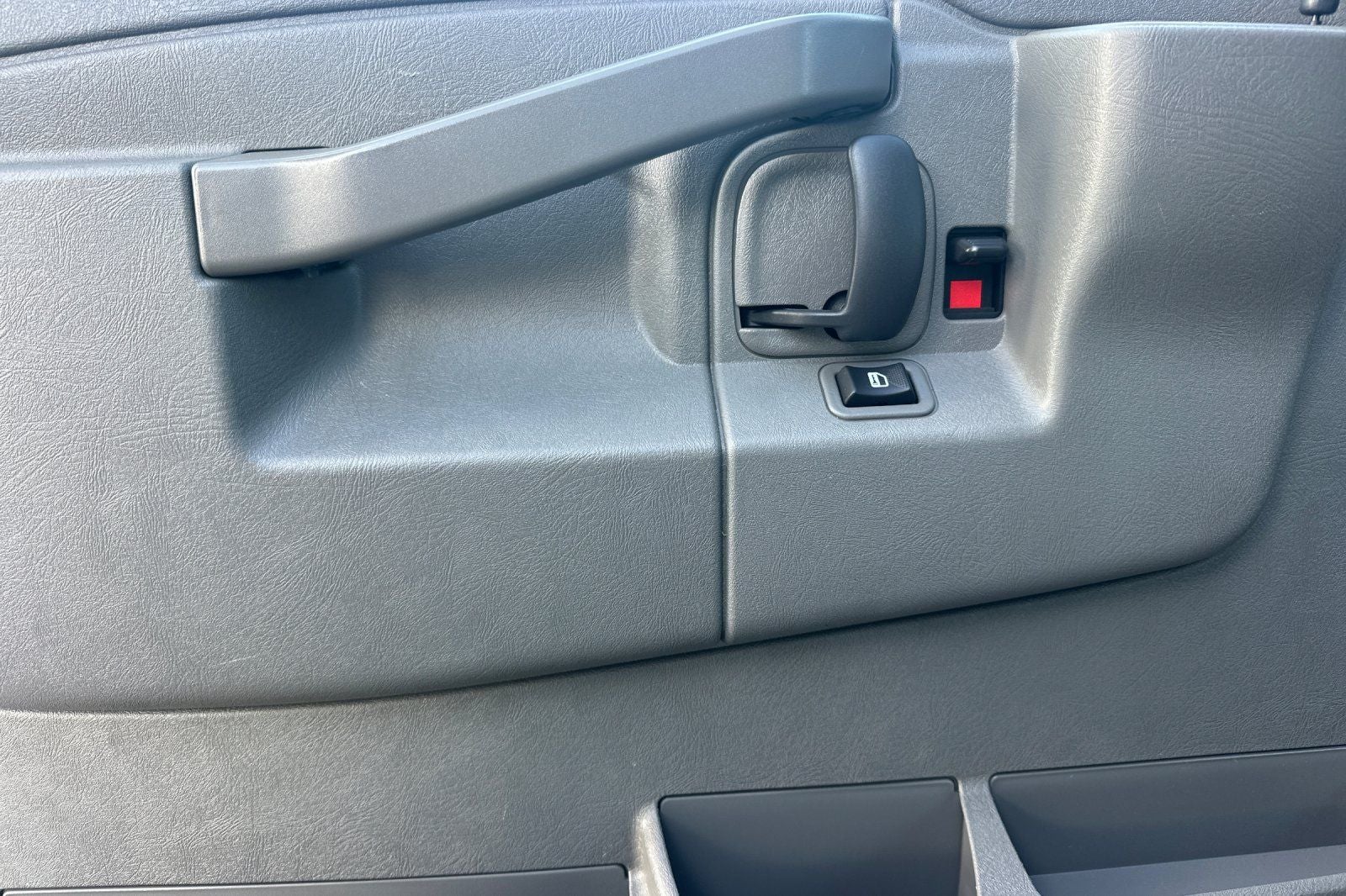 2025 Chevrolet Express 2500 Work Van Cargo