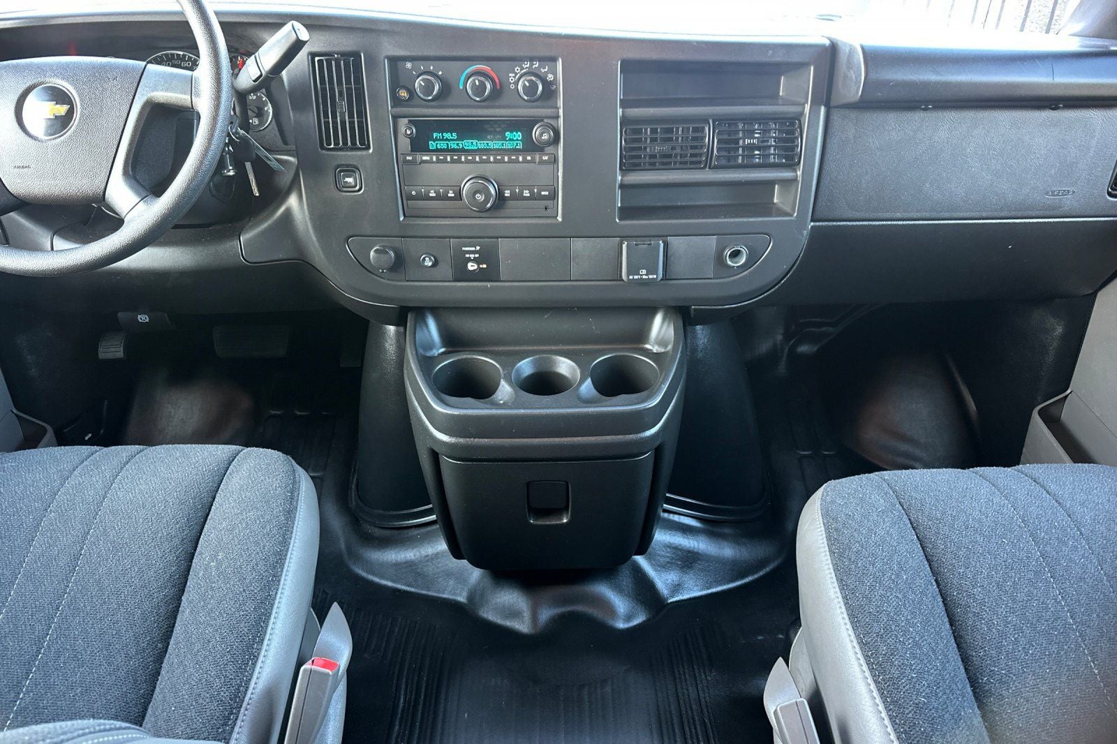 2025 Chevrolet Express 2500 Work Van Cargo