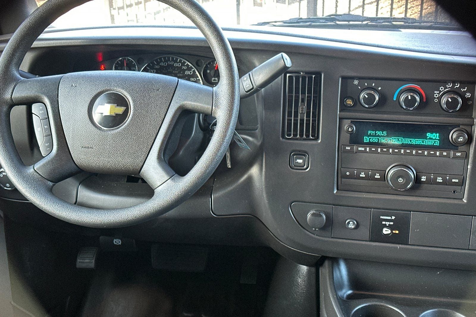 2025 Chevrolet Express 2500 Work Van Cargo