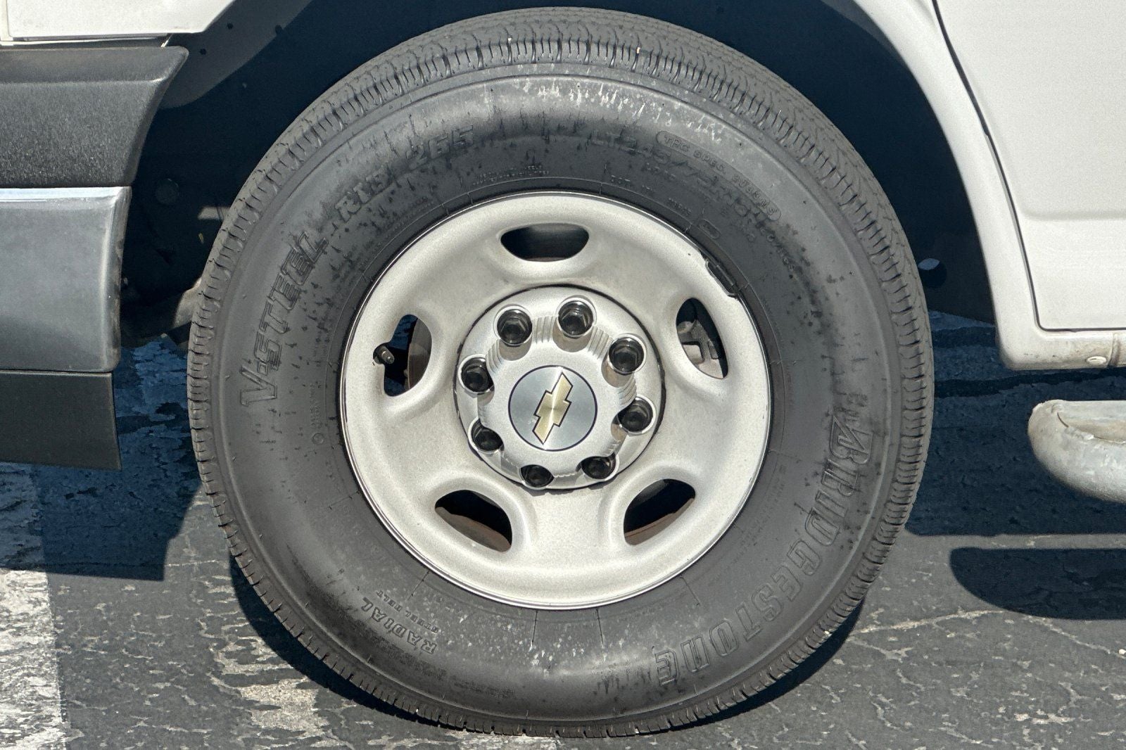2025 Chevrolet Express 2500 Work Van Cargo