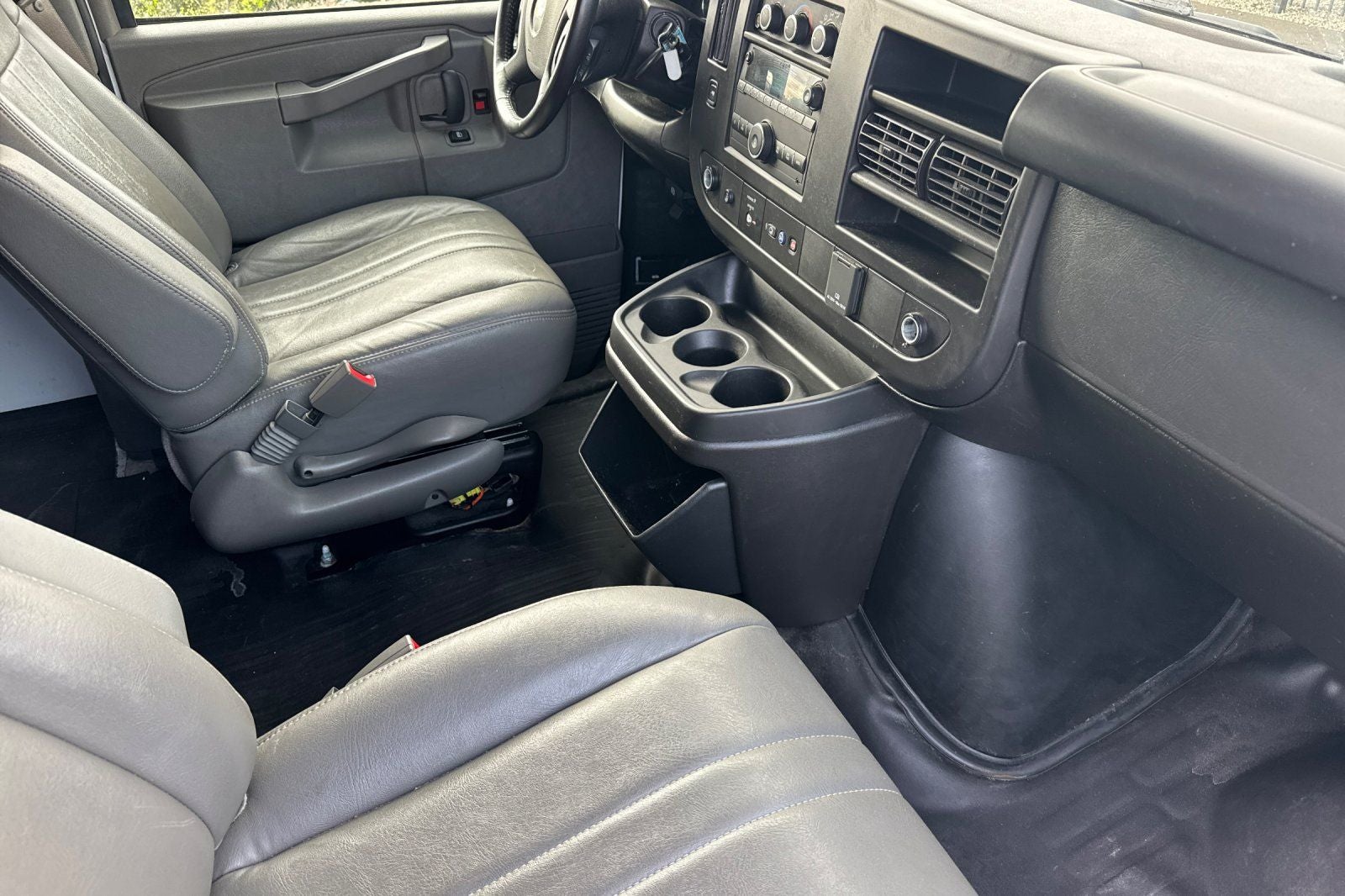 2023 Chevrolet Express 2500 Work Van Cargo