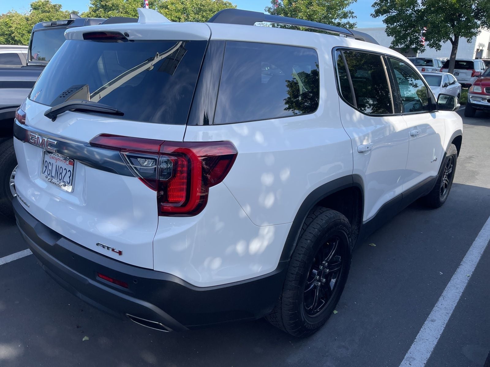 2023 GMC Acadia AT4