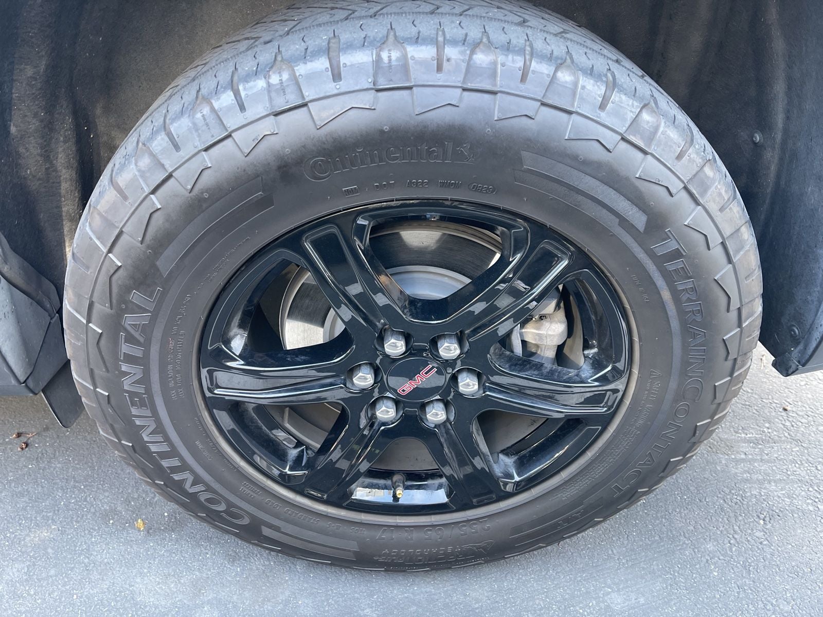 2023 GMC Acadia AT4
