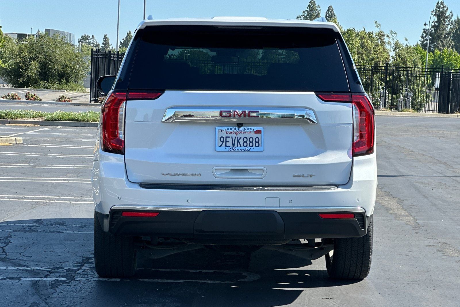 2023 GMC Yukon SLT