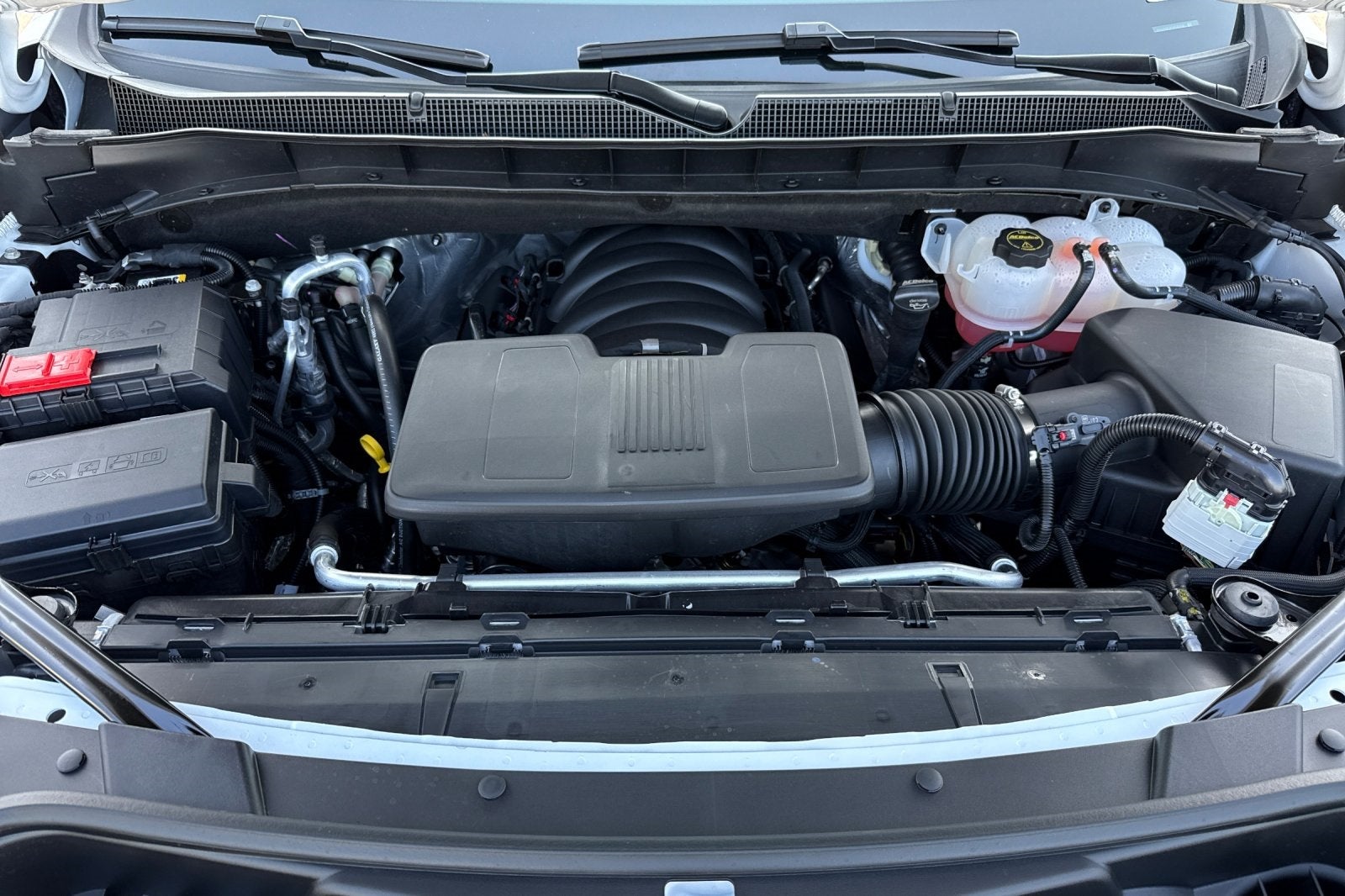 2025 Chevrolet Tahoe LS