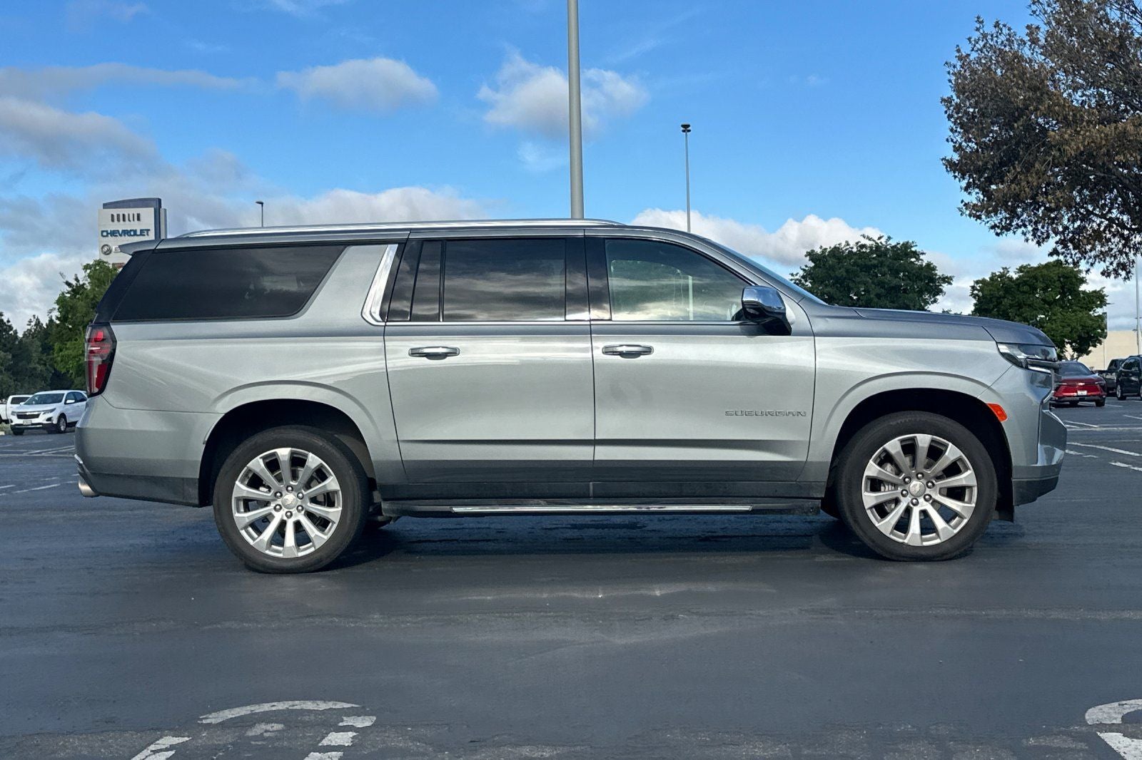 2024 Chevrolet Suburban Premier