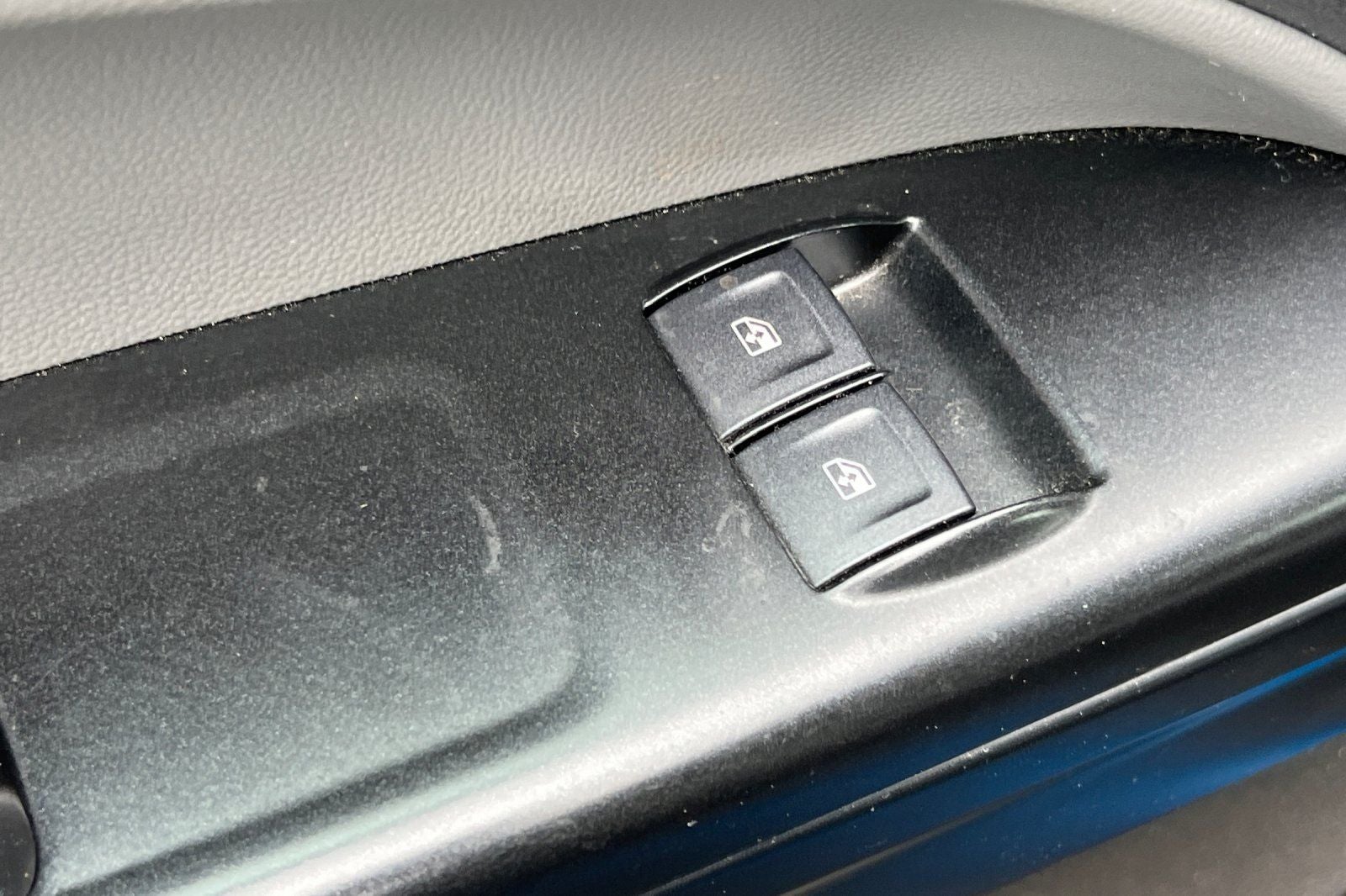 2022 GMC Canyon Elevation Standard