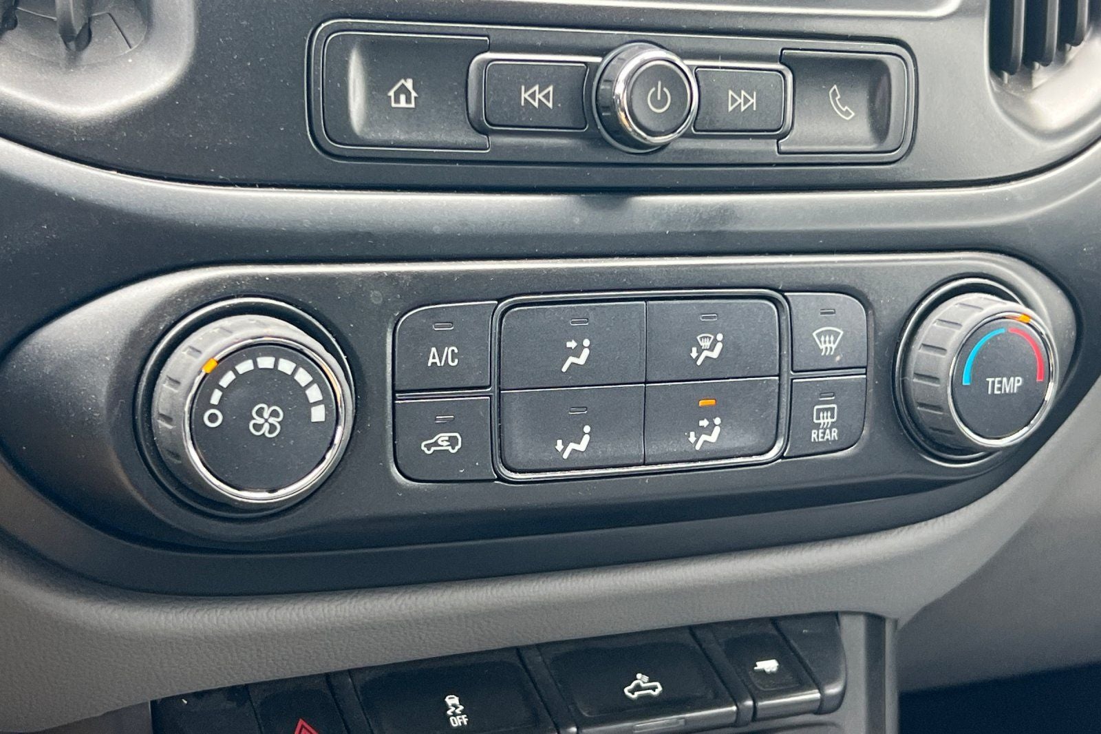 2022 GMC Canyon Elevation Standard