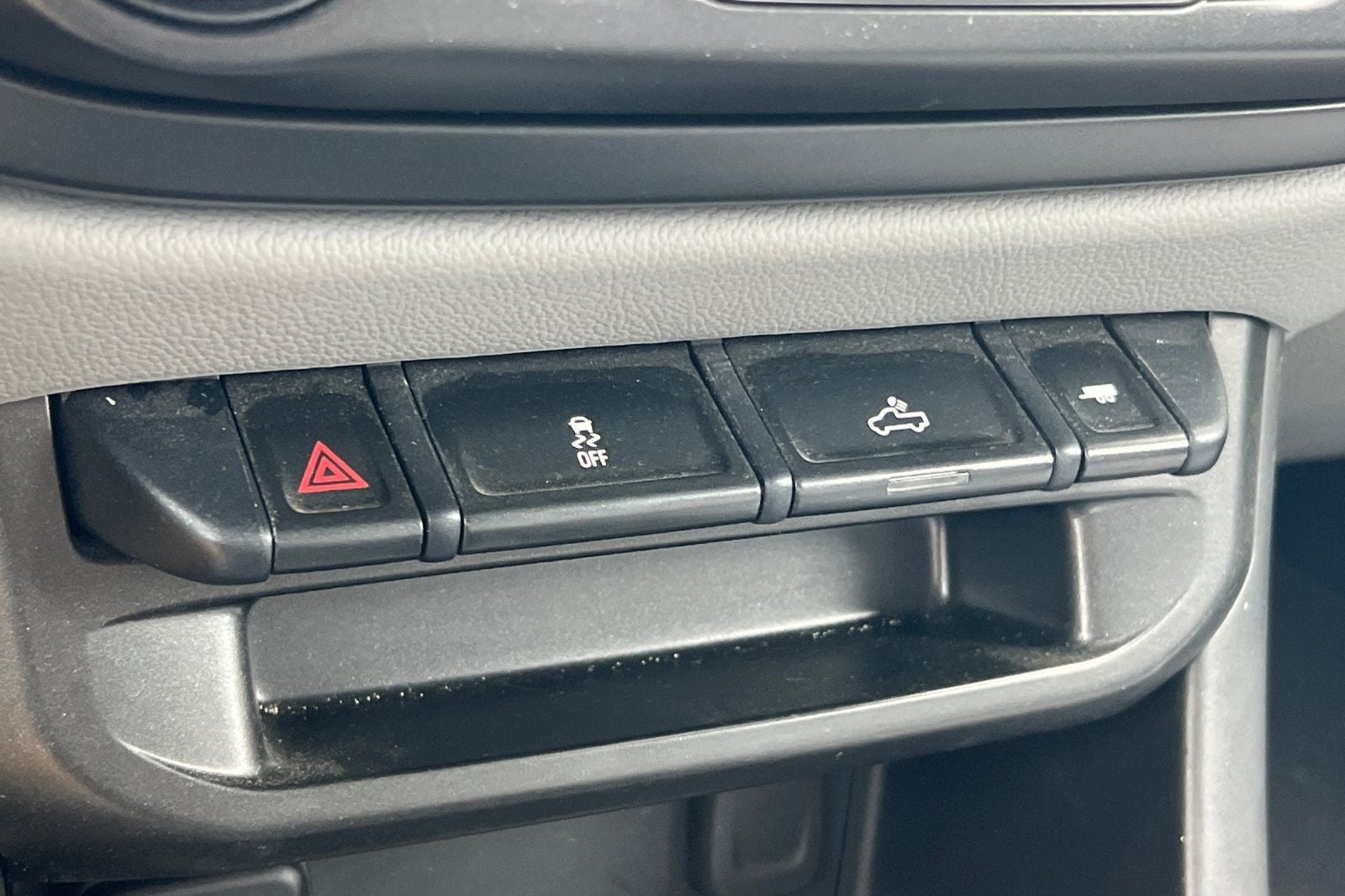 2022 GMC Canyon Elevation Standard