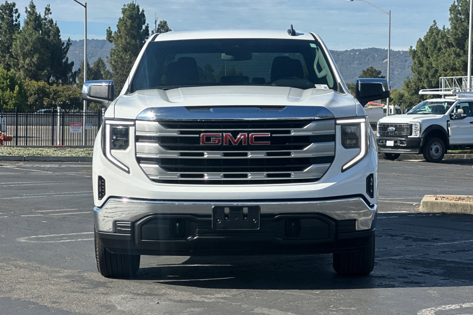 2024 GMC Sierra 1500 SLE