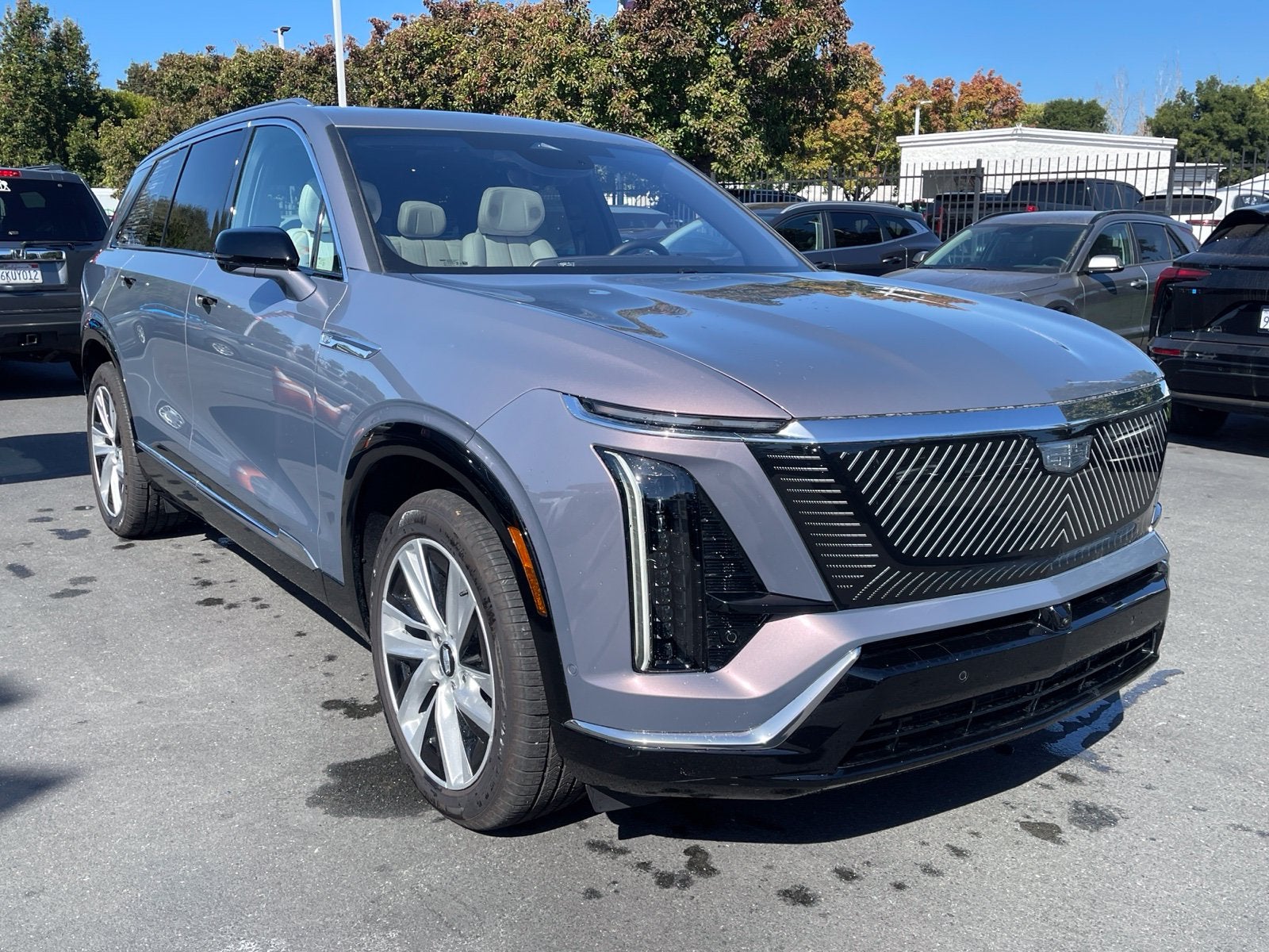 2026 Cadillac VISTIQ Luxury