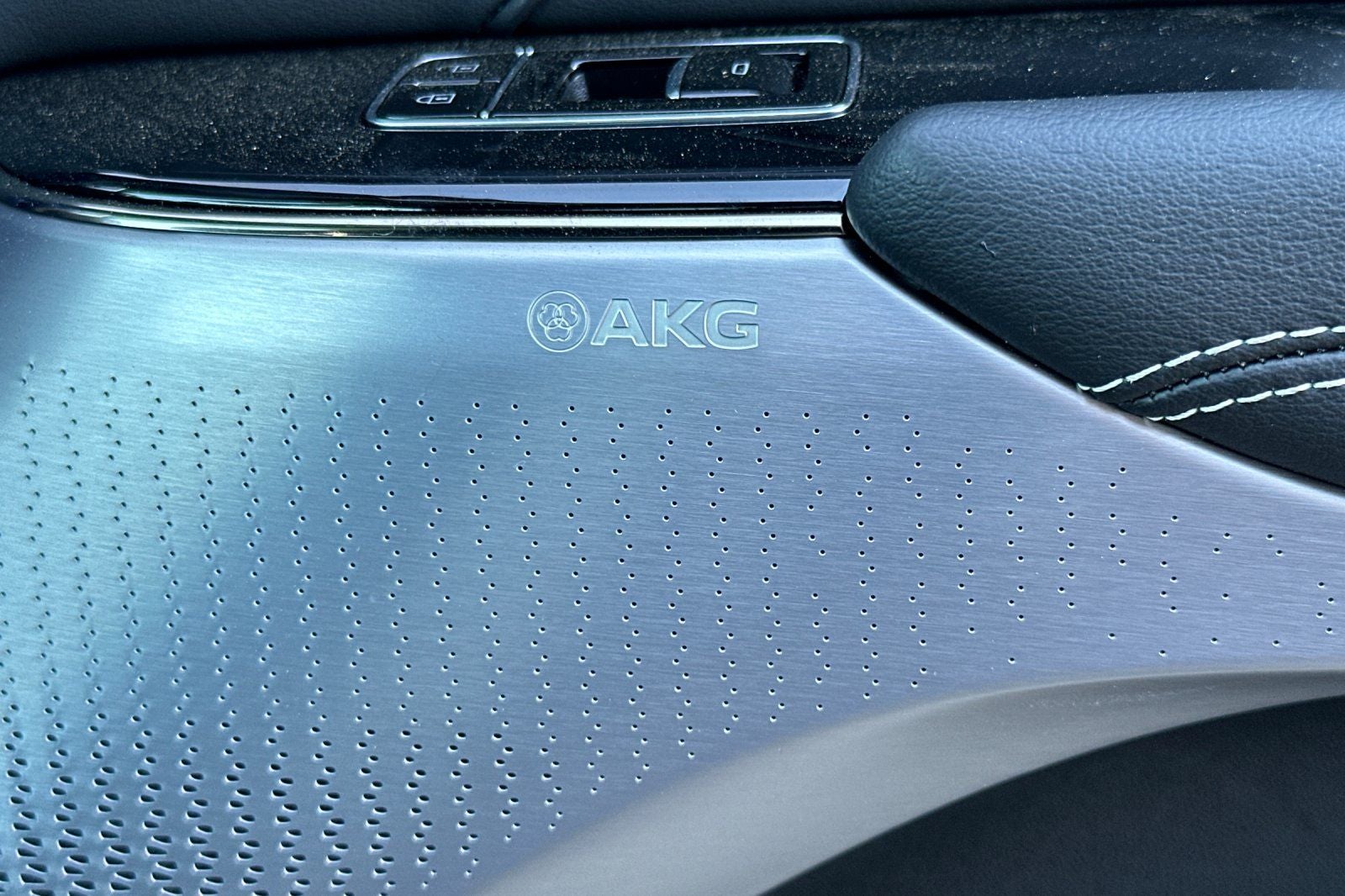 2025 Cadillac LYRIQ Sport