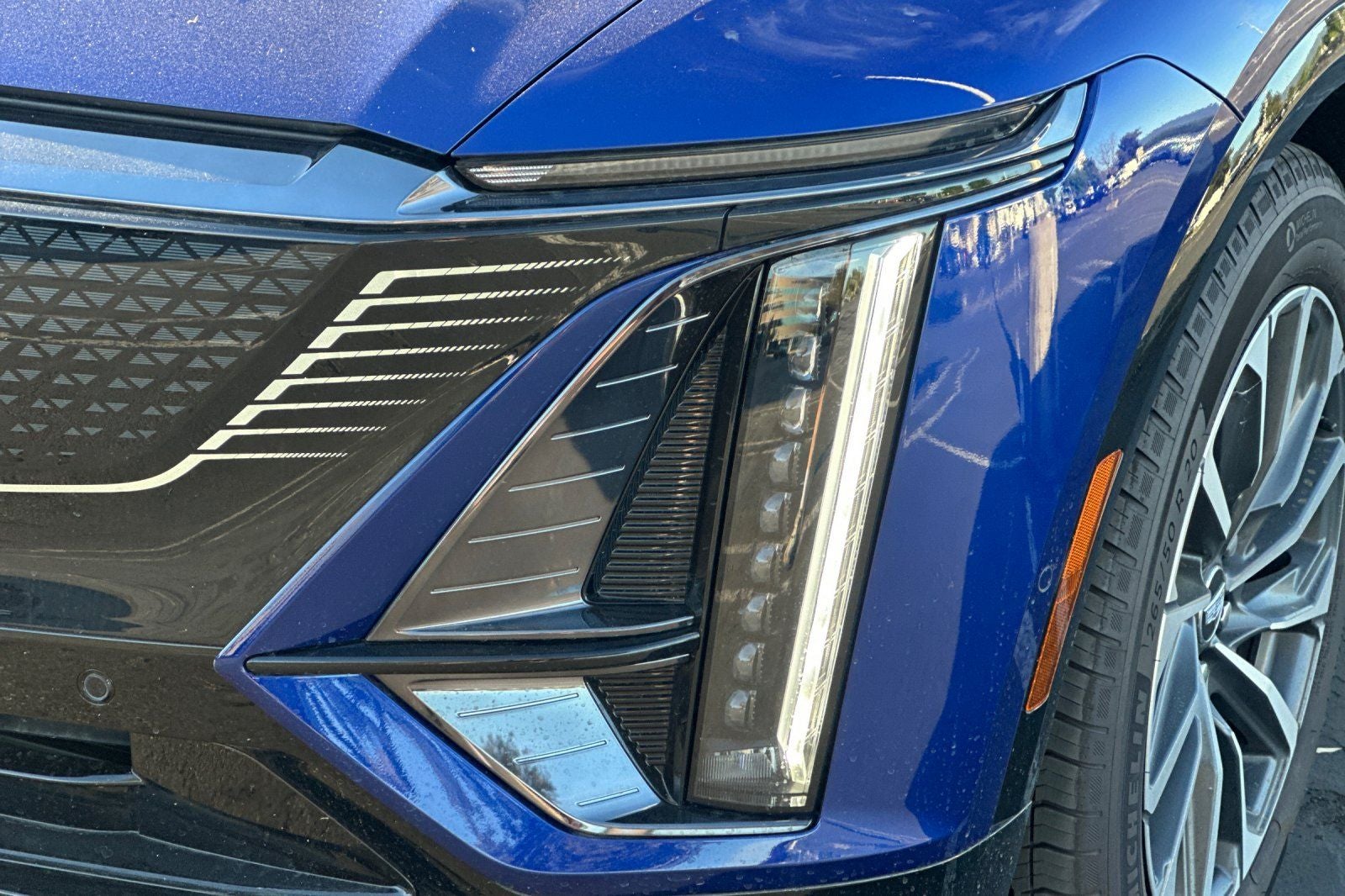 2025 Cadillac LYRIQ Sport