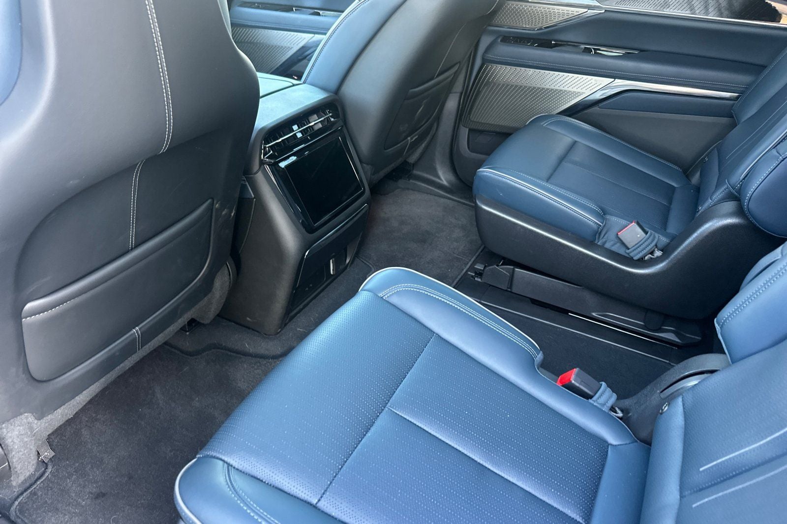 2026 Cadillac ESCALADE IQL Premium Luxury