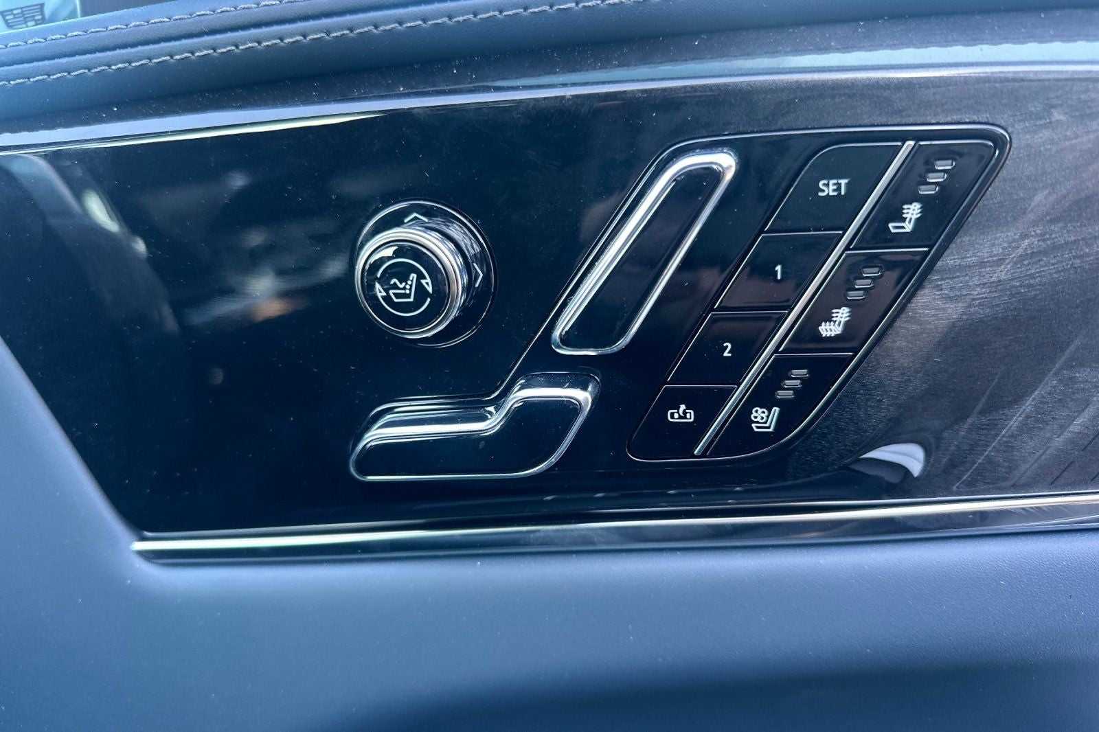 2026 Cadillac ESCALADE IQL Premium Luxury