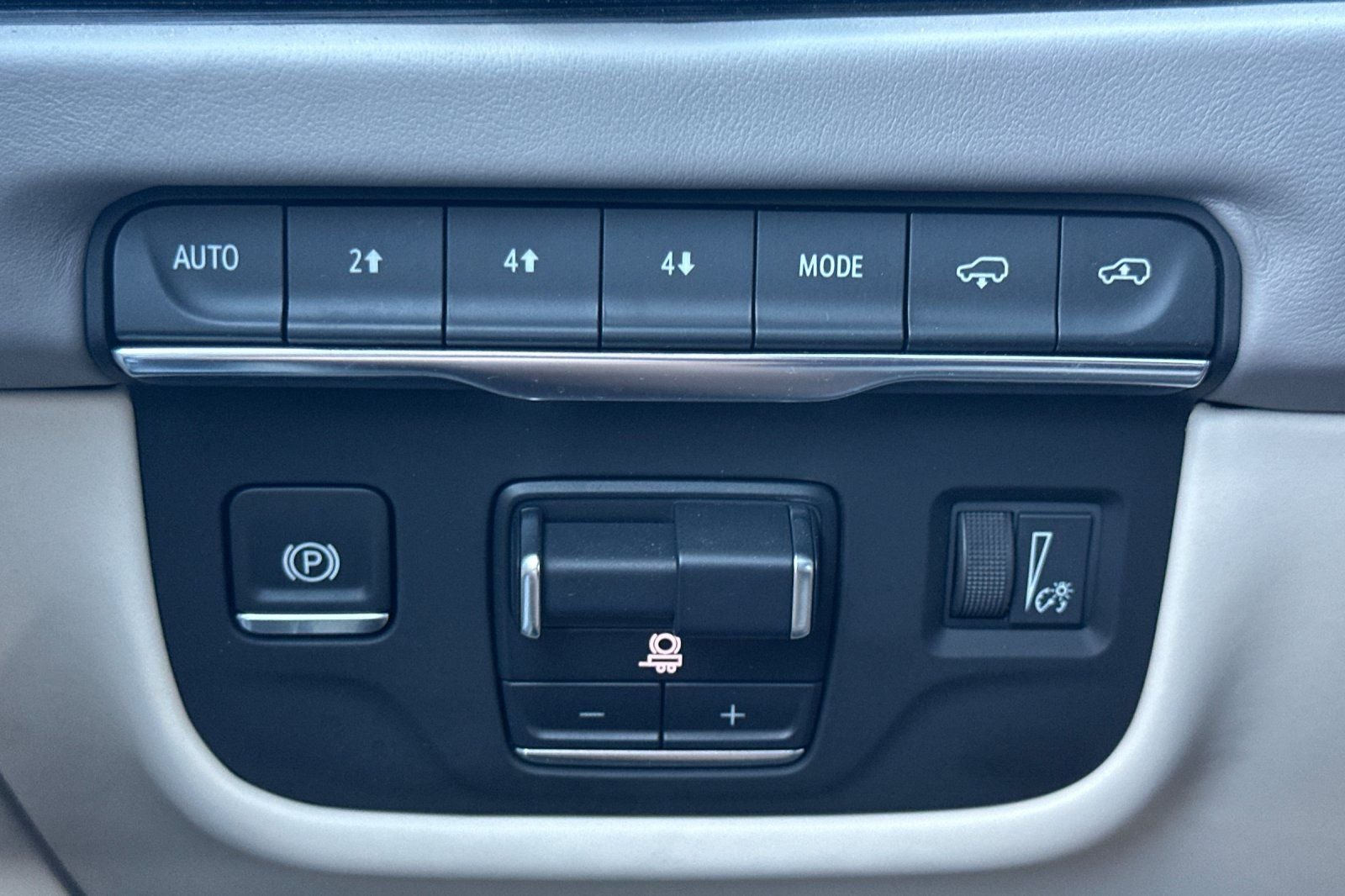 2025 Cadillac Escalade ESV Premium Luxury Platinum
