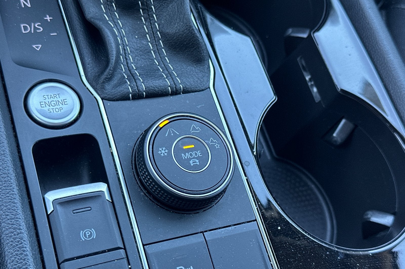 2022 Volkswagen Atlas 3.6L V6 SEL R-Line
