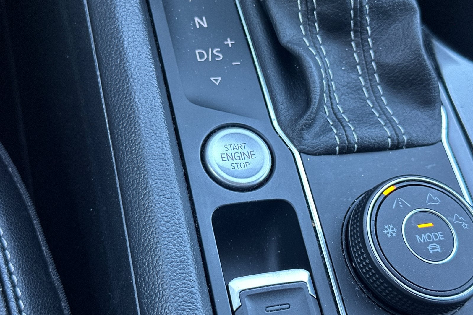 2022 Volkswagen Atlas 3.6L V6 SEL R-Line
