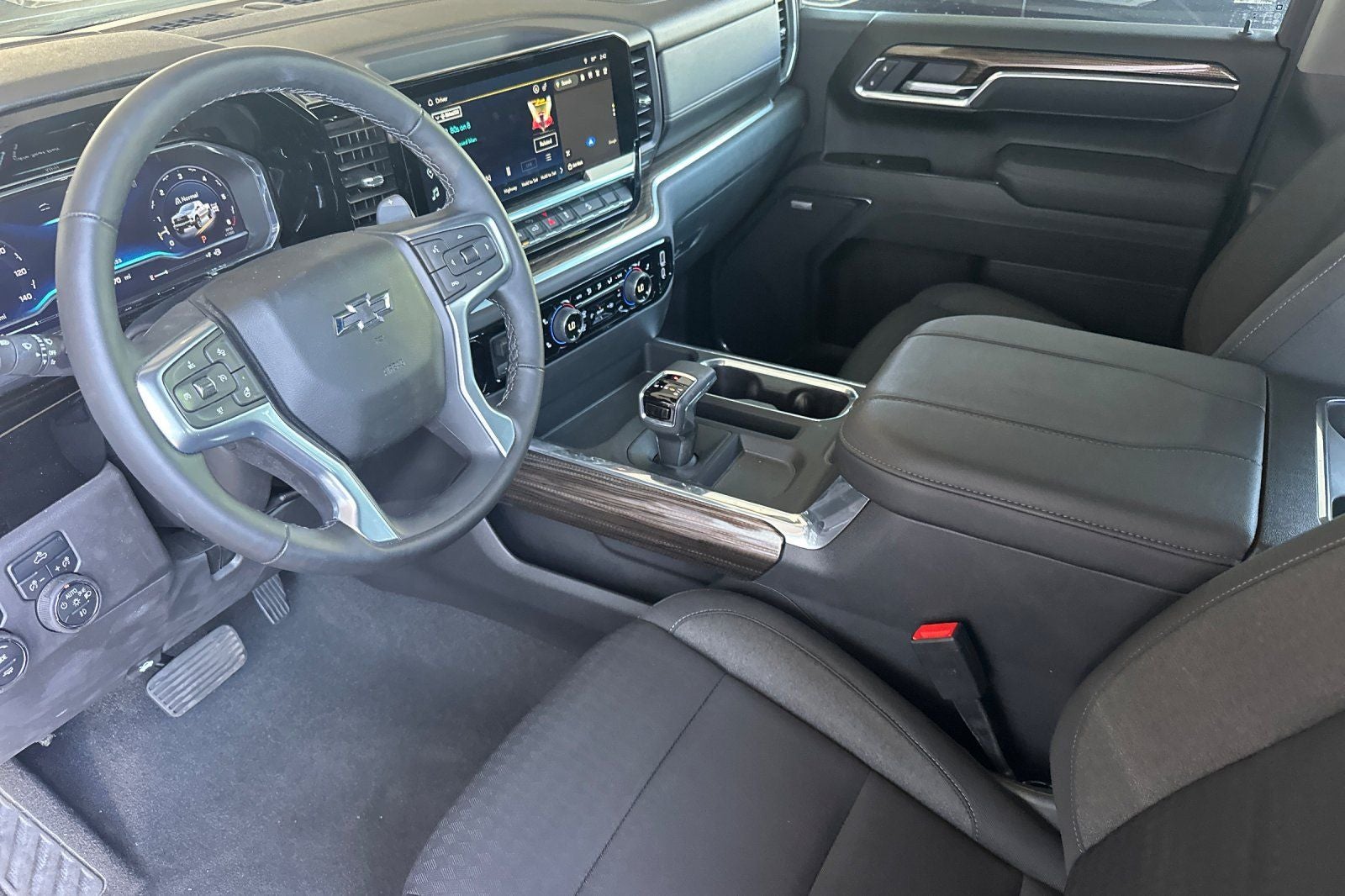 2025 Chevrolet Silverado 1500 LT Trail Boss