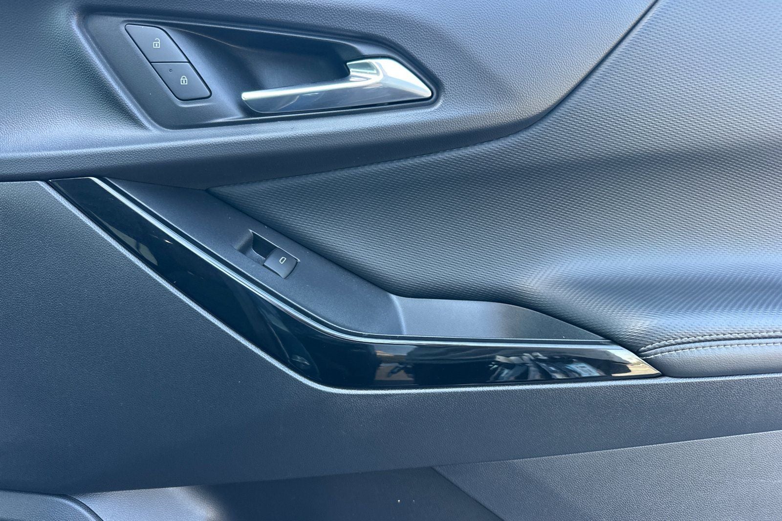 2025 Chevrolet Equinox LT - Photo 20