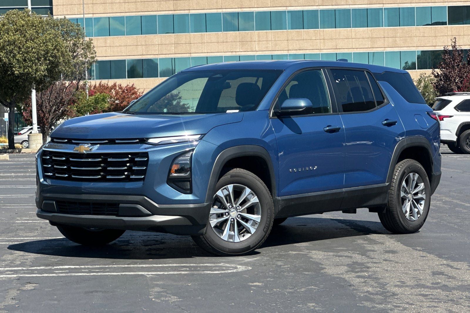 2025 Chevrolet Equinox LT - Photo 8