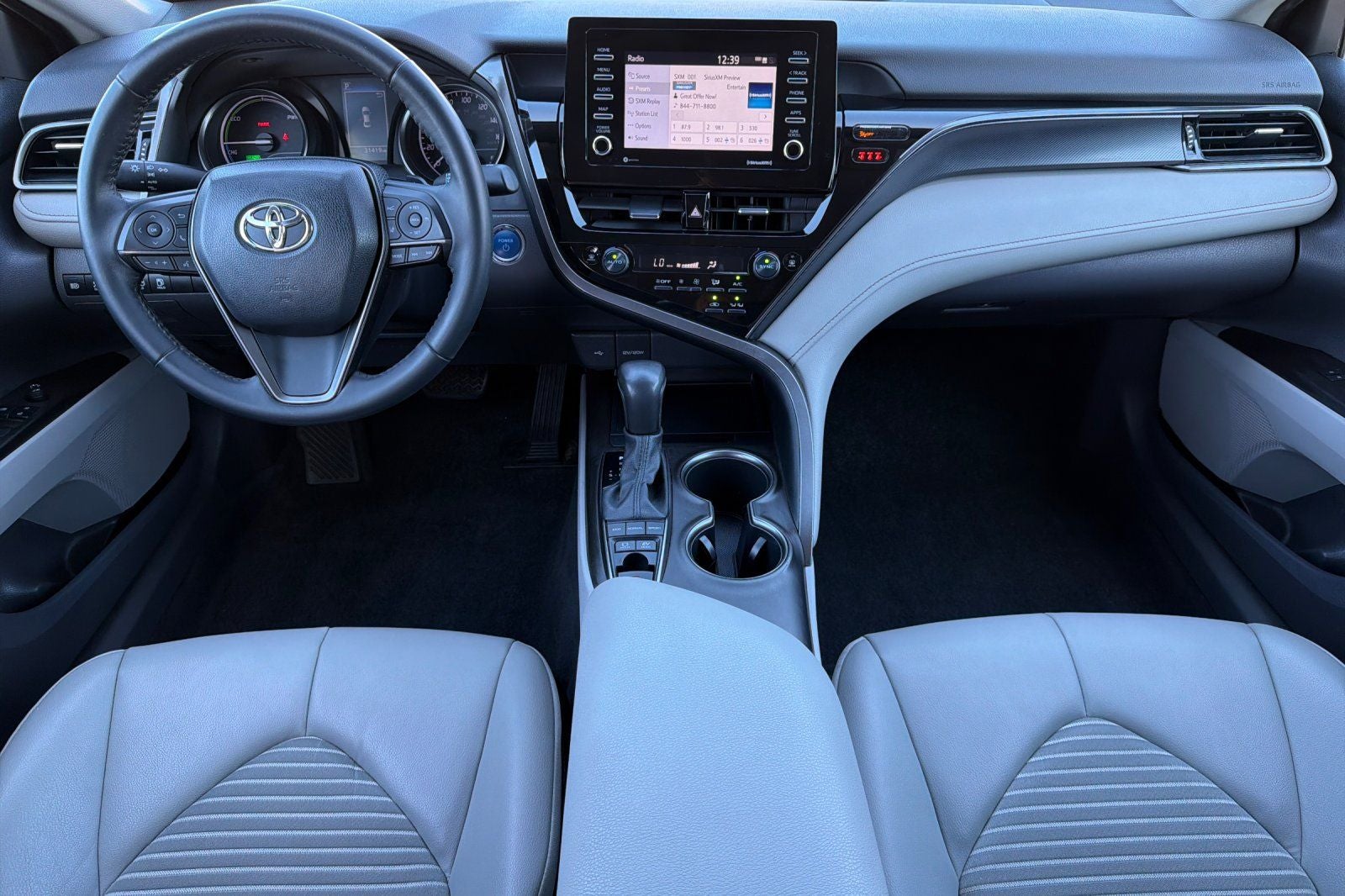 2021 Toyota Camry Hybrid SE