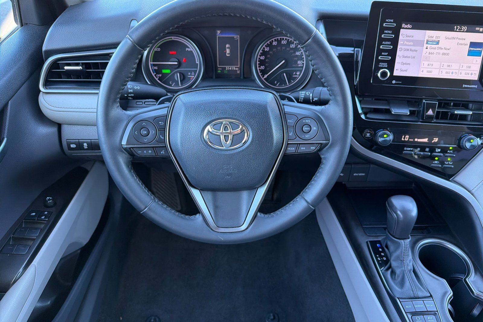 2021 Toyota Camry Hybrid SE