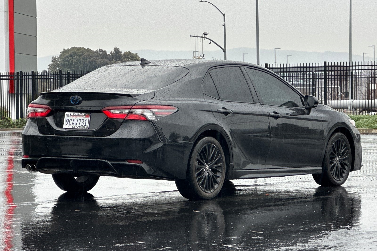 2022 Toyota Camry Hybrid SE