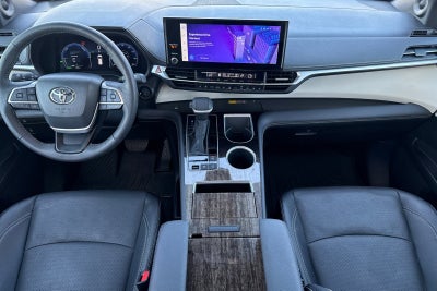 2025 Toyota Sienna Limited 7 Passenger