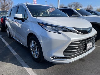 2025 Toyota Sienna Limited 7 Passenger