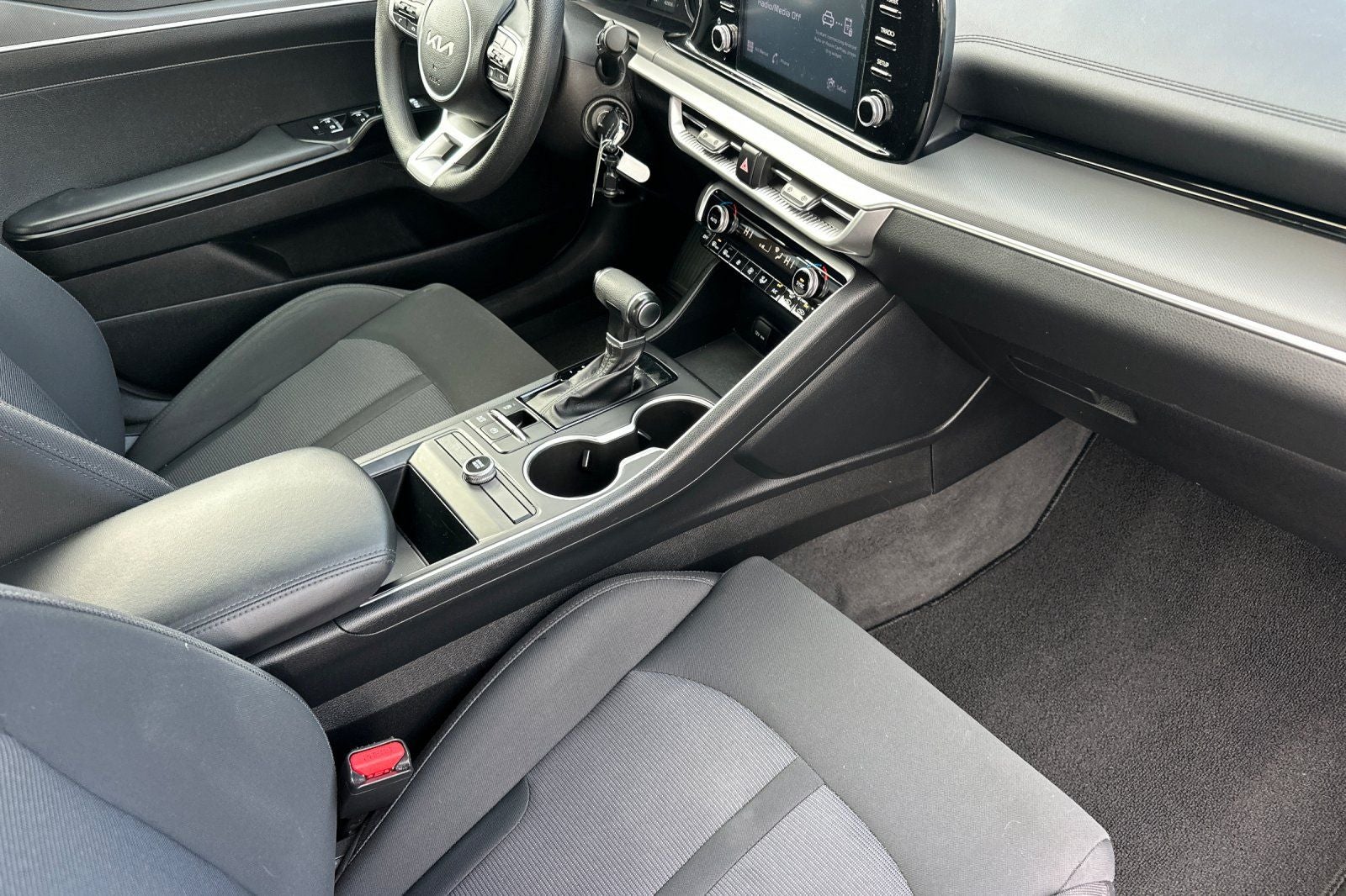 2022 Kia K5 LX