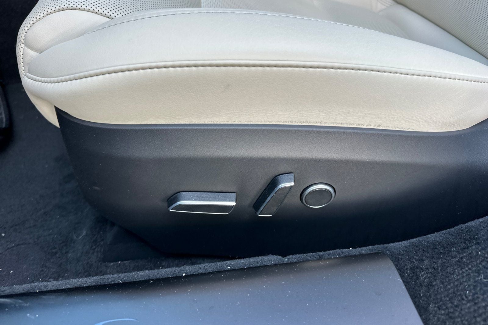 2023 Tesla Model S Standard Range