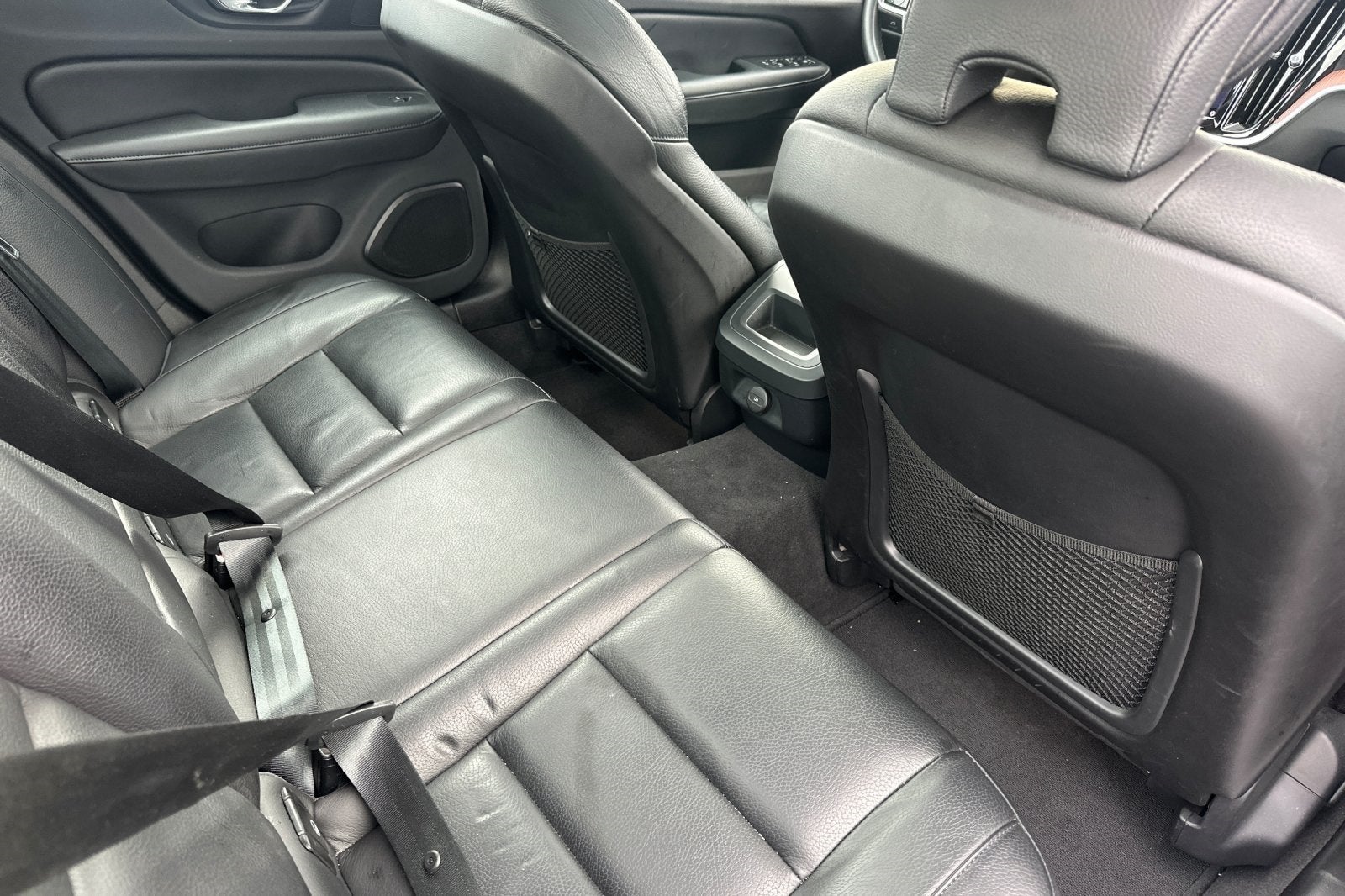 2024 Volvo S60 B5 Plus Dark Theme