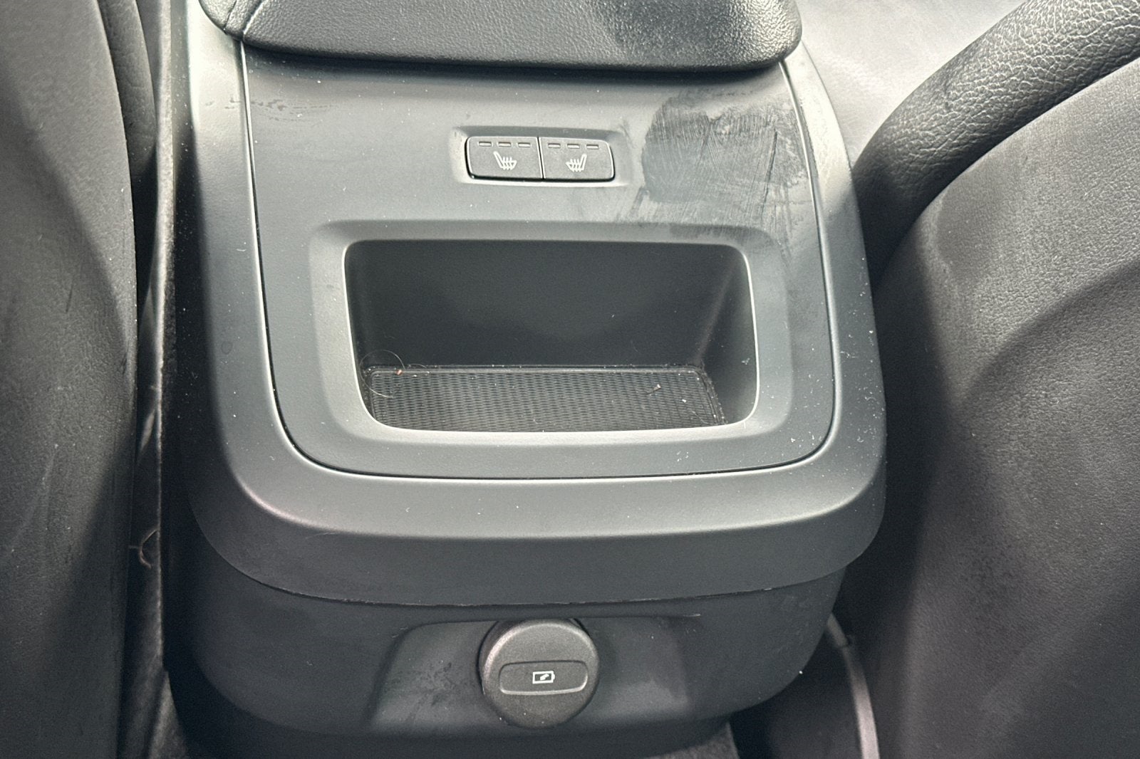 2024 Volvo S60 B5 Plus Dark Theme