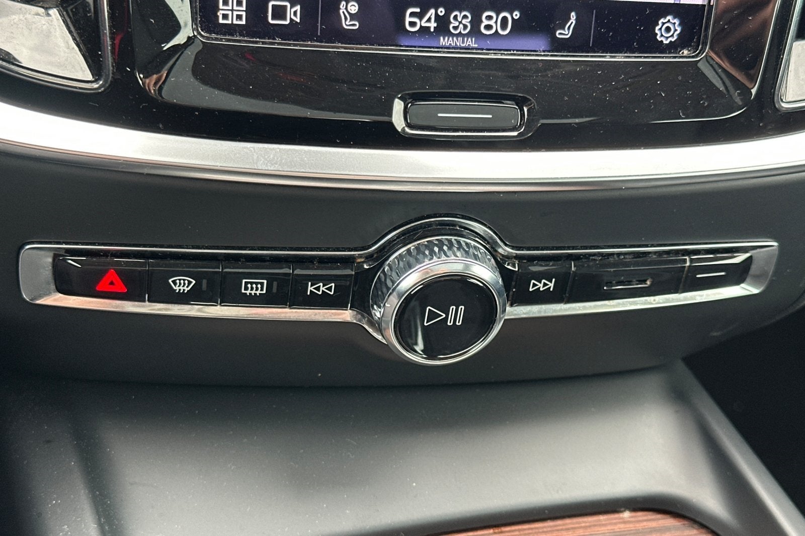 2024 Volvo S60 B5 Plus Dark Theme