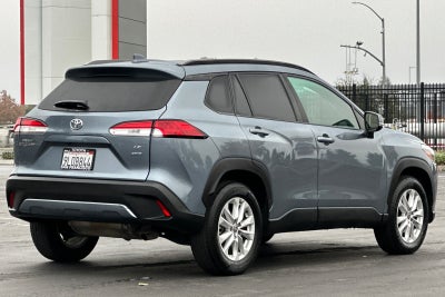 2024 Toyota Corolla Cross LE