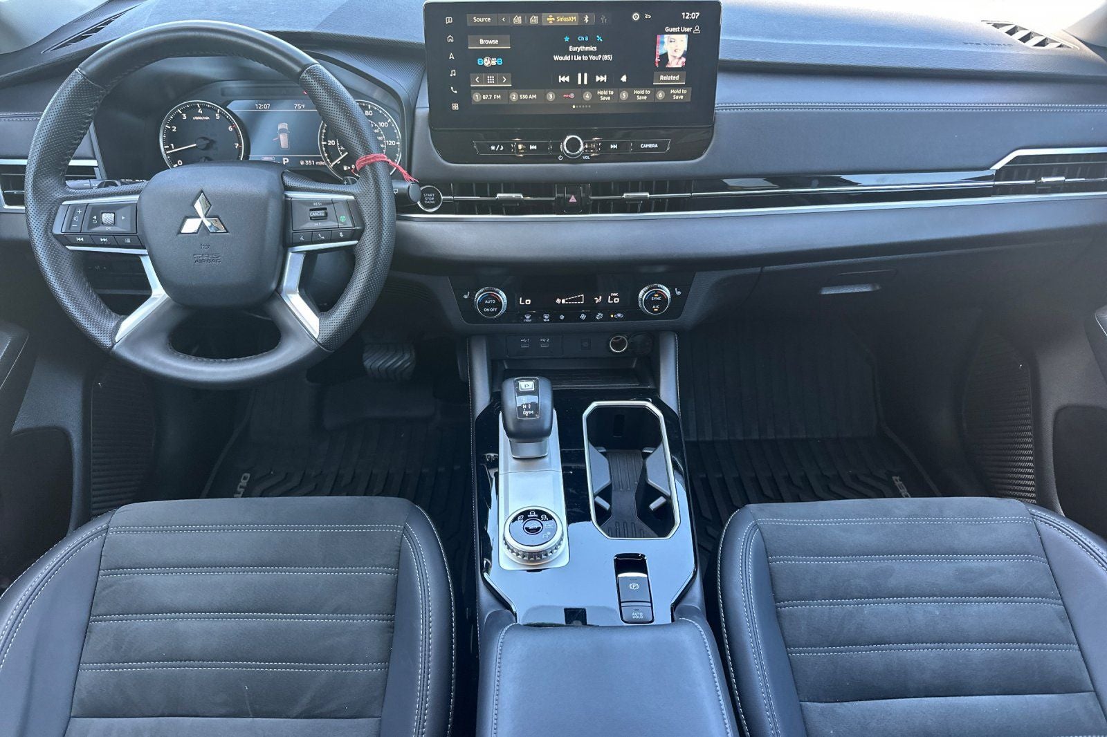 2025 Mitsubishi Outlander SE