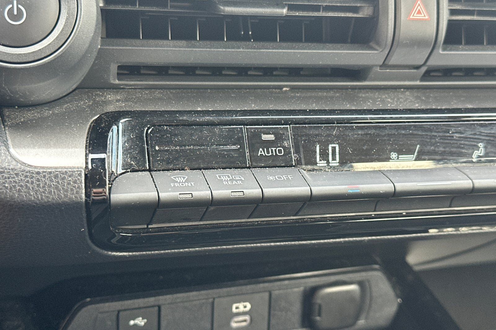 2023 Toyota Prius LE