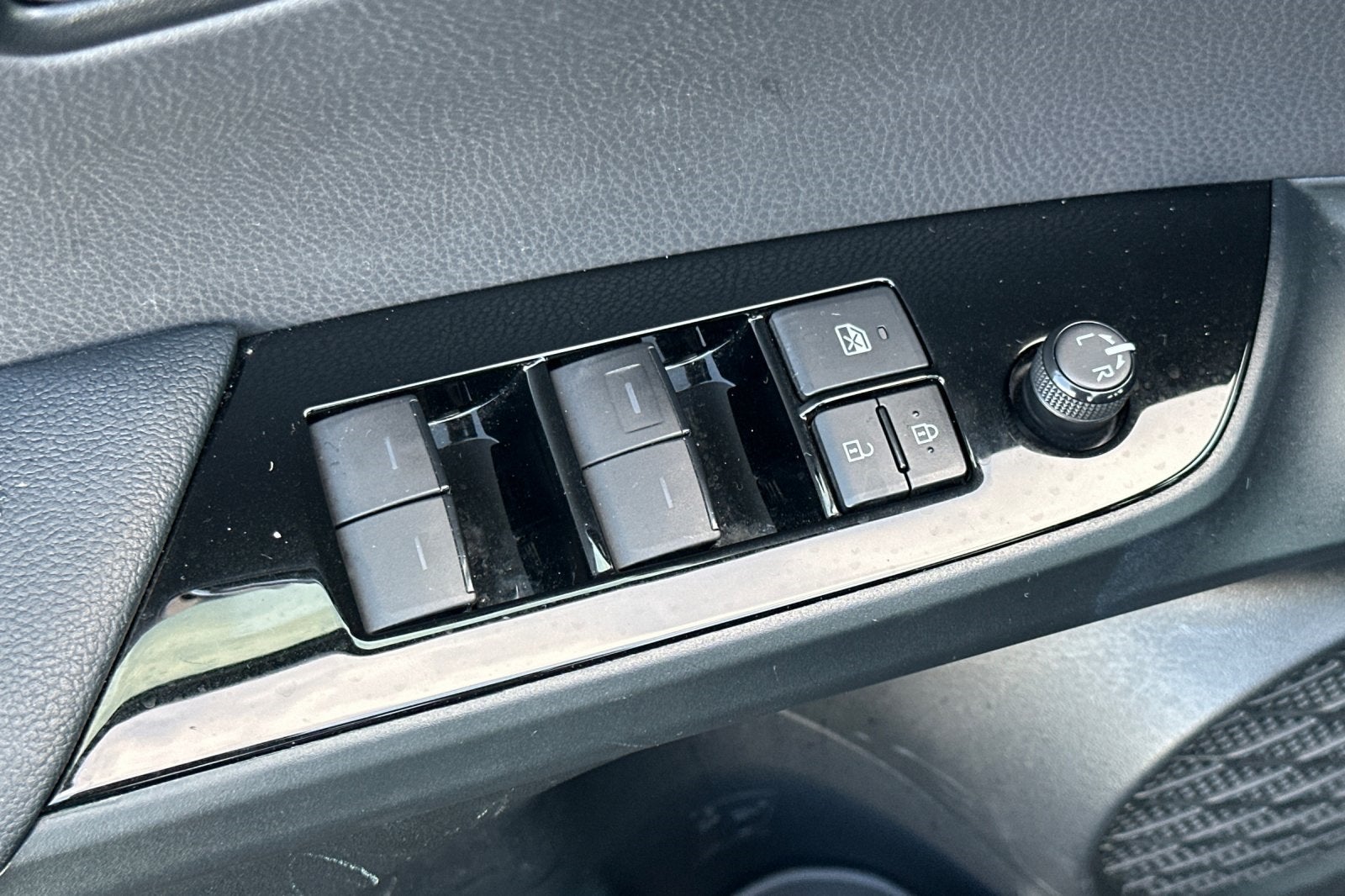 2020 Toyota Prius LE