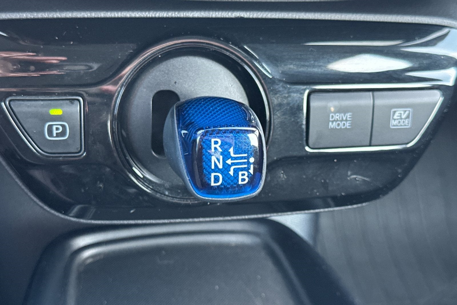 2020 Toyota Prius LE