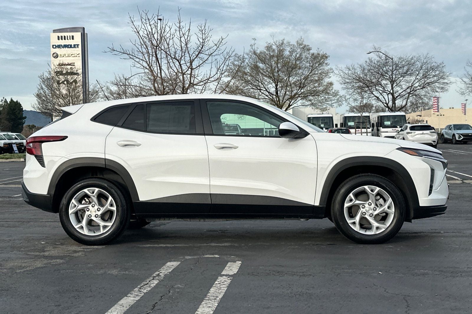 2025 Chevrolet Trax LS